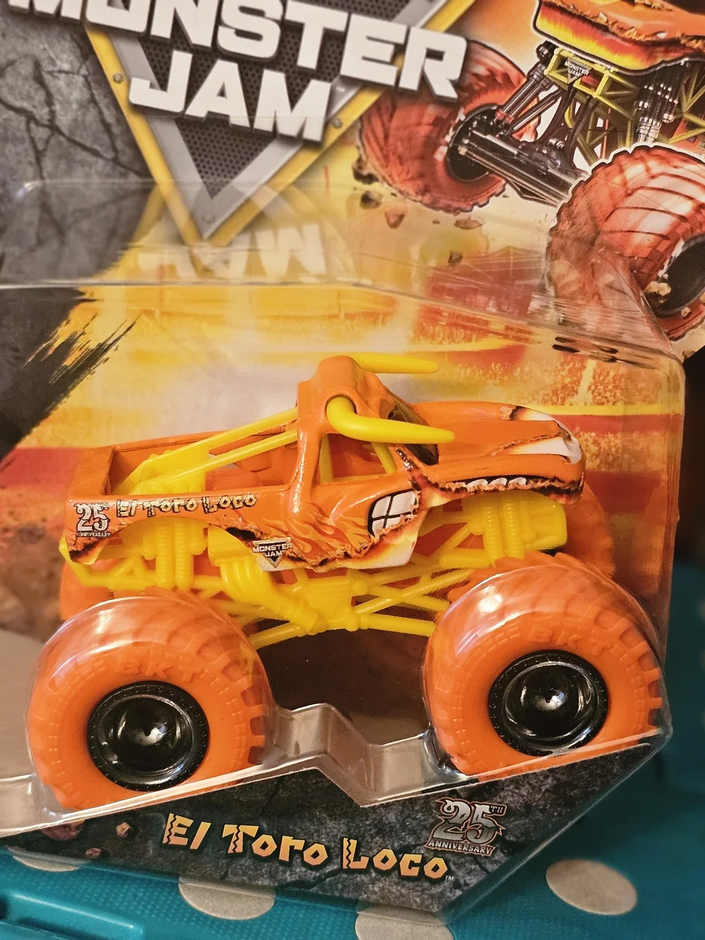 Monster Jam El Toro Loco Speed Shred 25th Anniversary 1:64 Diecast Monster Truck